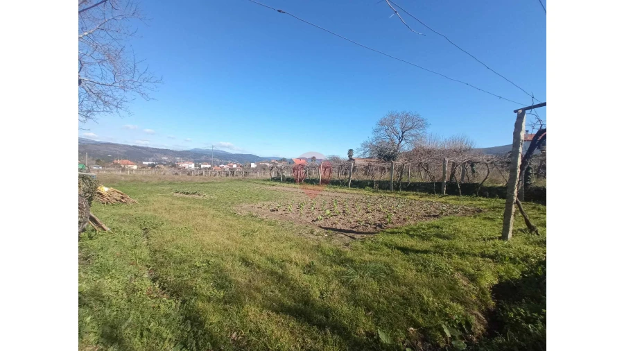 Moradia T2 para Venda em Prado e Remoães Foto 5