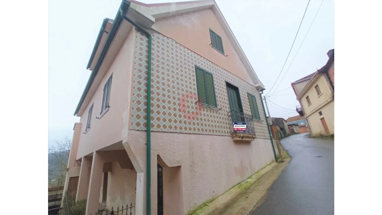 Moradia T3 para Venda em Cristoval Foto 2