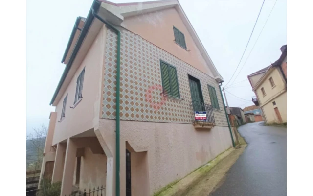 Moradia T3 para Venda em Cristoval Foto 2