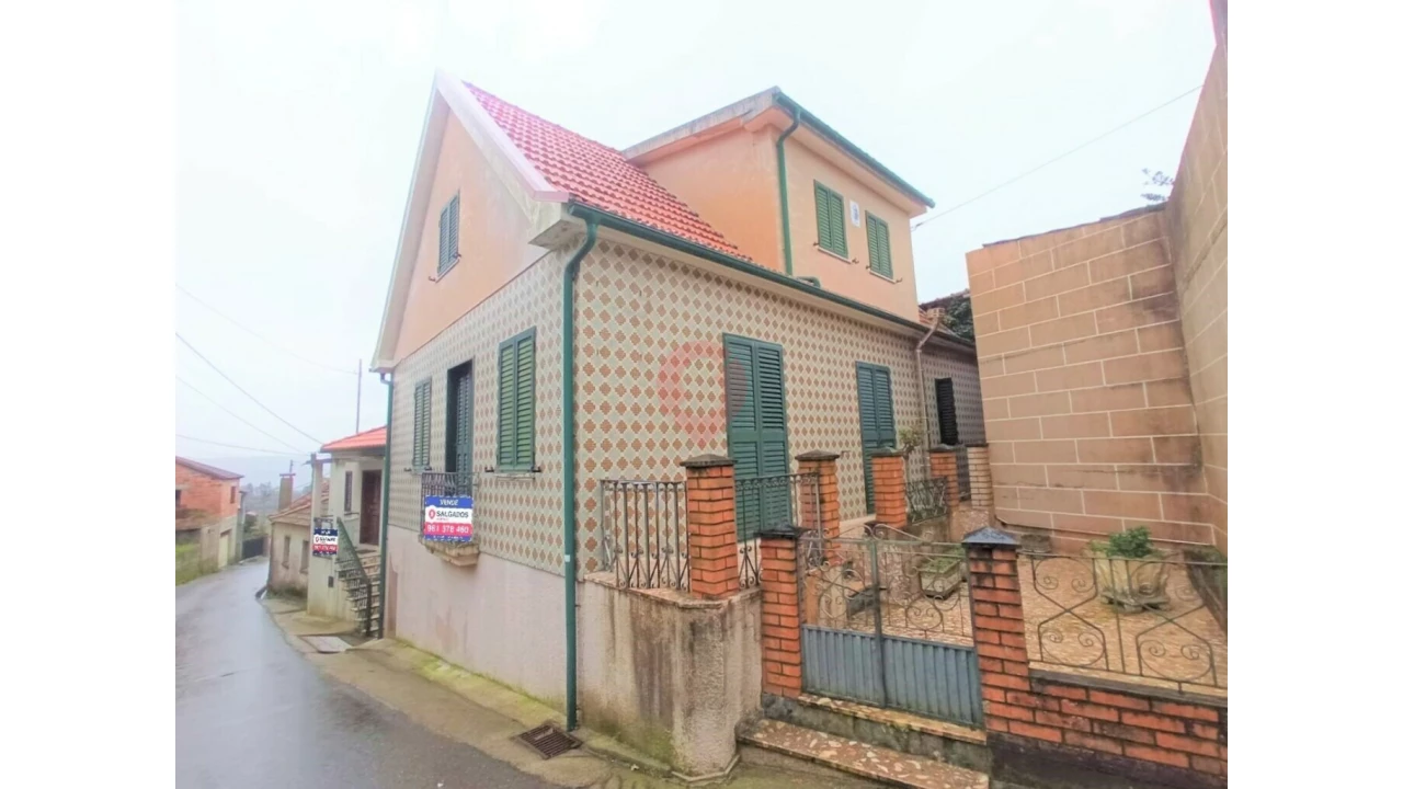 Moradia T3 para Venda em Cristoval Foto 1