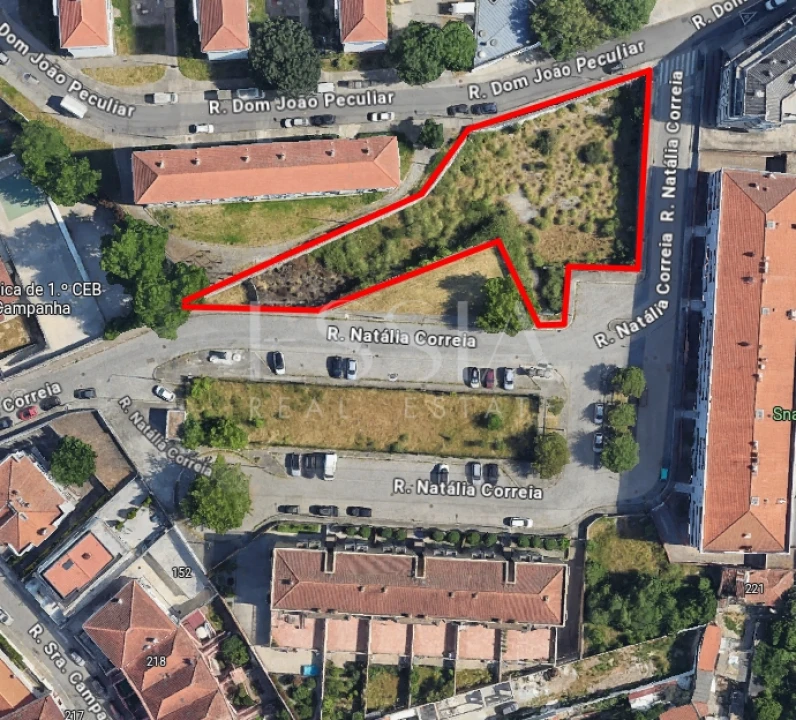 Terreno para Venda em Campanhã Foto 1