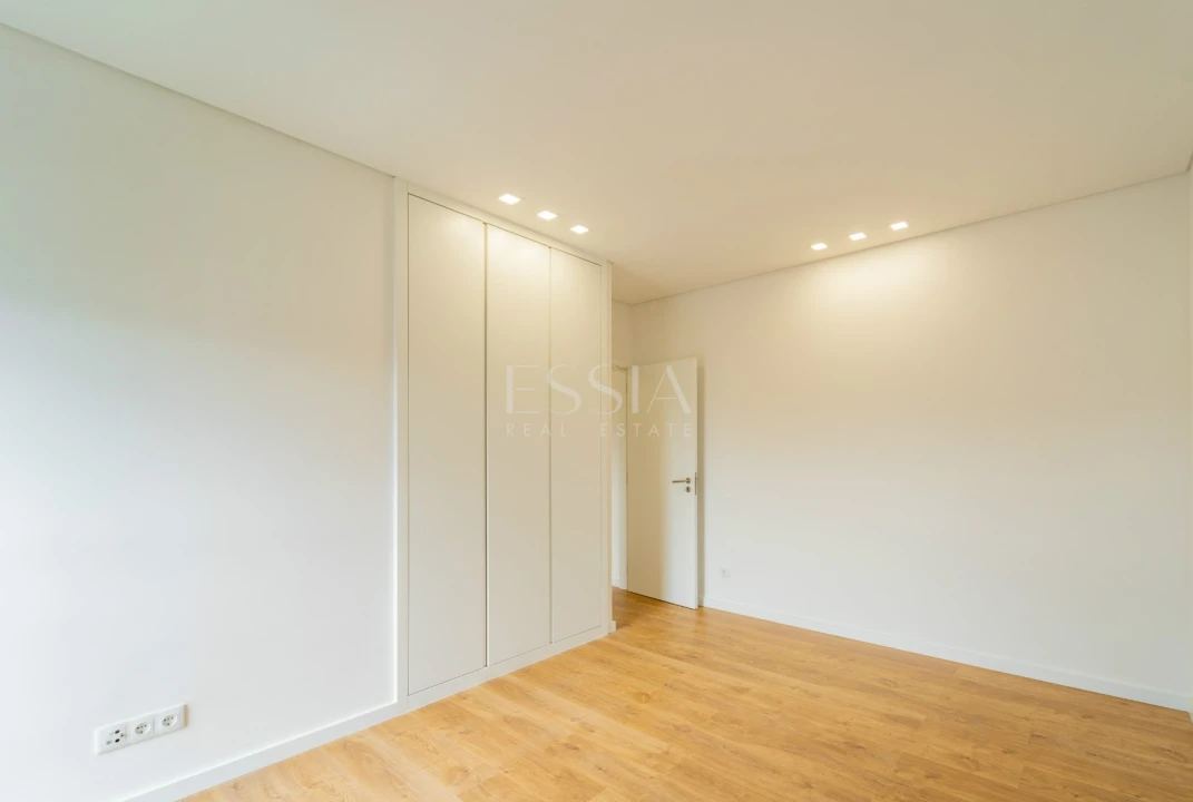 Apartamento T4 para Venda em Cedofeita, Santo Ildefonso, Sé, Miragaia, São Nicolau e Vitória Foto 15