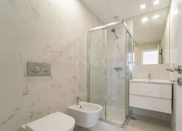 Apartamento T4 para Venda em Cedofeita, Santo Ildefonso, Sé, Miragaia, São Nicolau e Vitória