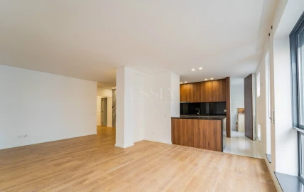 Apartamento T4 para Venda em Cedofeita, Santo Ildefonso, Sé, Miragaia, São Nicolau e Vitória