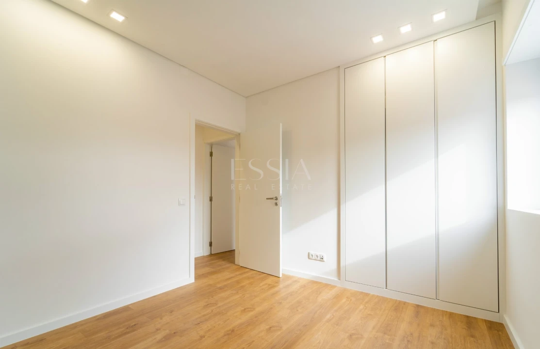 Apartamento T4 para Venda em Cedofeita, Santo Ildefonso, Sé, Miragaia, São Nicolau e Vitória Foto 13
