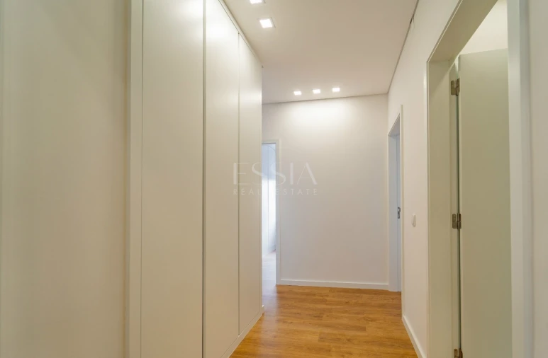 Apartamento T4 para Venda em Cedofeita, Santo Ildefonso, Sé, Miragaia, São Nicolau e Vitória Foto 11