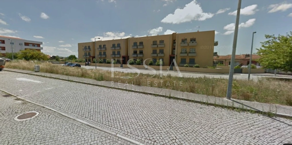 Terreno para Venda em Campanhã Foto 3