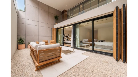 Apartamento T4 para Venda em Aldoar, Foz do Douro e Nevogilde
