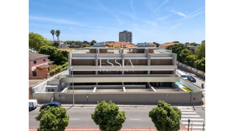 Apartamento T4 para Venda em Aldoar, Foz do Douro e Nevogilde