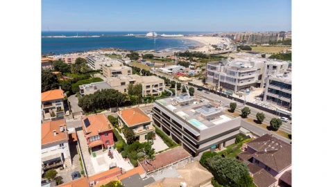 Apartamento T4 para Venda em Aldoar, Foz do Douro e Nevogilde