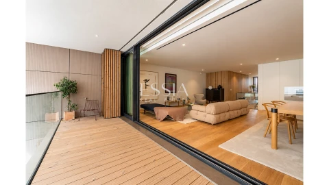 Apartamento T4 para Venda em Aldoar, Foz do Douro e Nevogilde