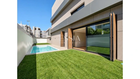 Apartamento T4 para Venda em Aldoar, Foz do Douro e Nevogilde
