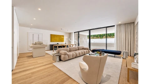Apartamento T4 para Venda em Aldoar, Foz do Douro e Nevogilde