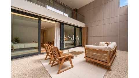 Apartamento T4 para Venda em Aldoar, Foz do Douro e Nevogilde