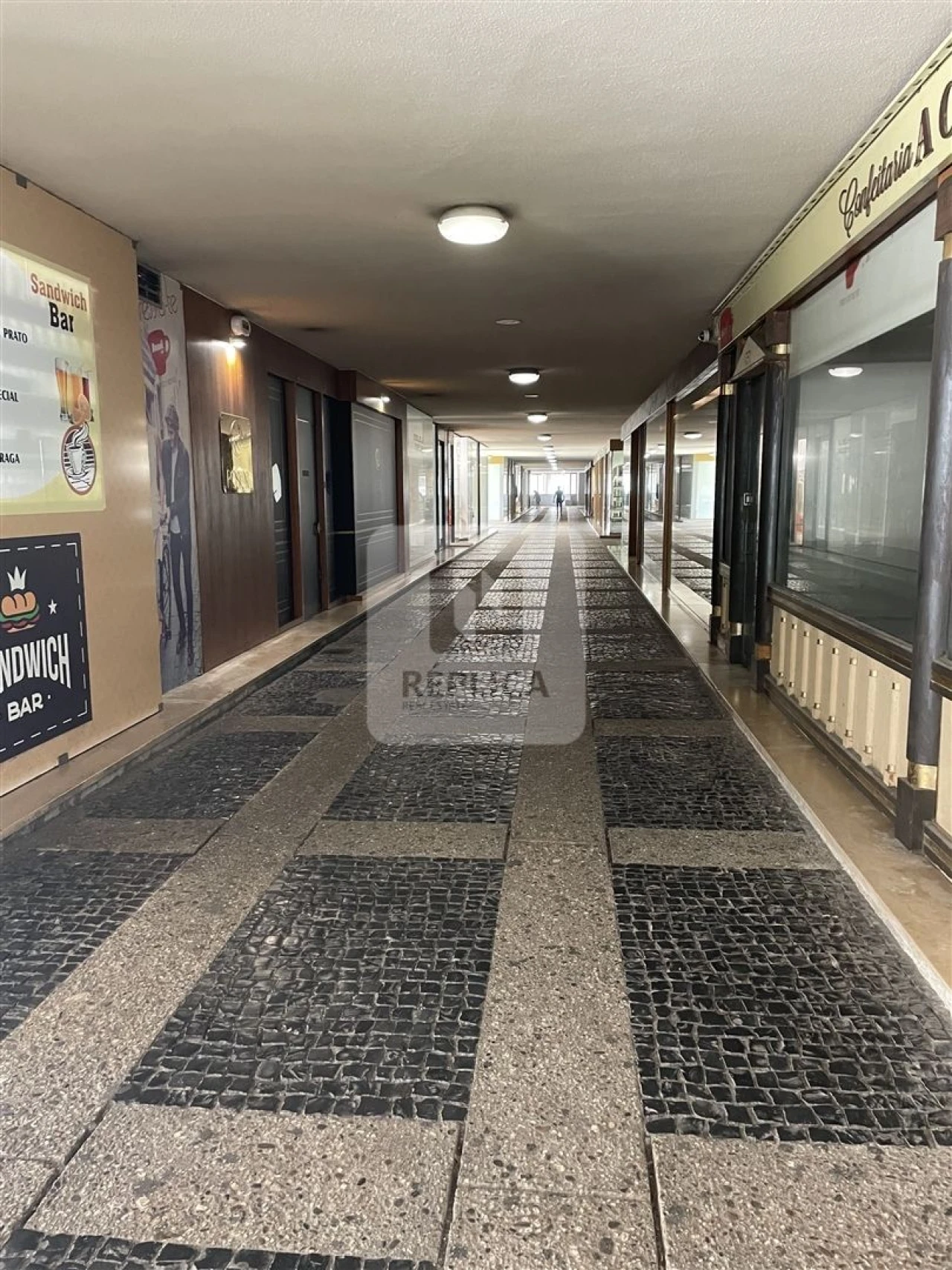 Loja para Venda em Ramalde Foto 2
