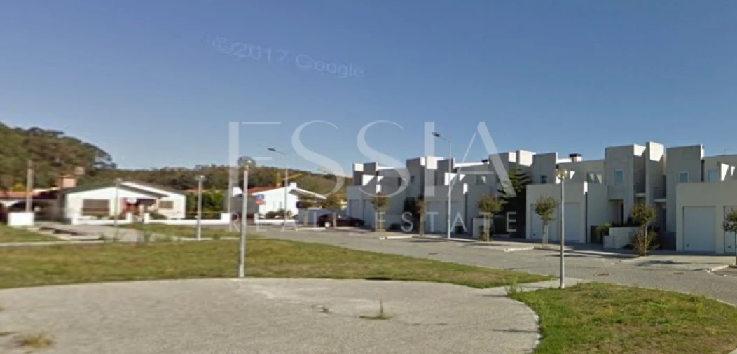 Terreno para Venda em Castêlo da Maia Foto 2