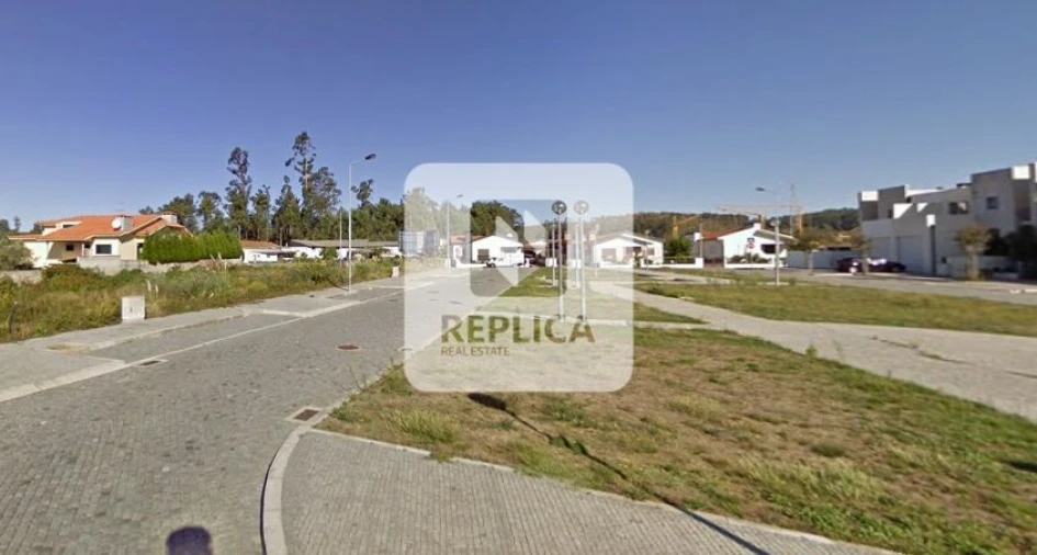 Terreno para Venda em Castêlo da Maia Foto 4