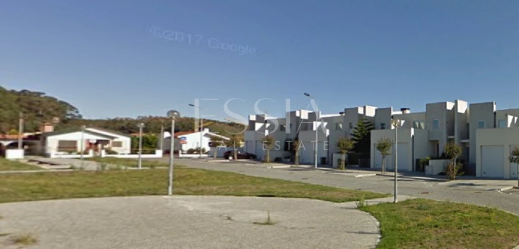 Terreno para Venda em Castêlo da Maia Foto 5