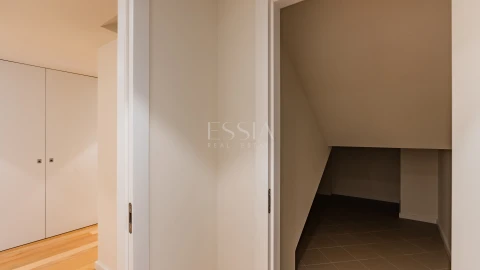 Apartamento T4 para Venda em Aldoar, Foz do Douro e Nevogilde