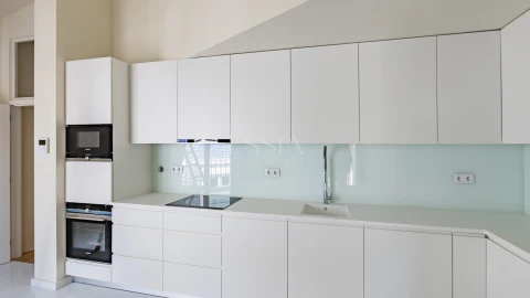 Apartamento T4 para Venda em Aldoar, Foz do Douro e Nevogilde
