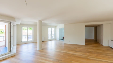 Apartamento T4 para Venda em Aldoar, Foz do Douro e Nevogilde