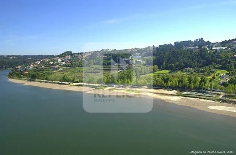 Terreno para Venda em Oliveira do Douro Foto 5