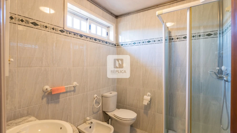 Quinta T9 para Venda em Carreira e Refojos de Riba de Ave Foto 21