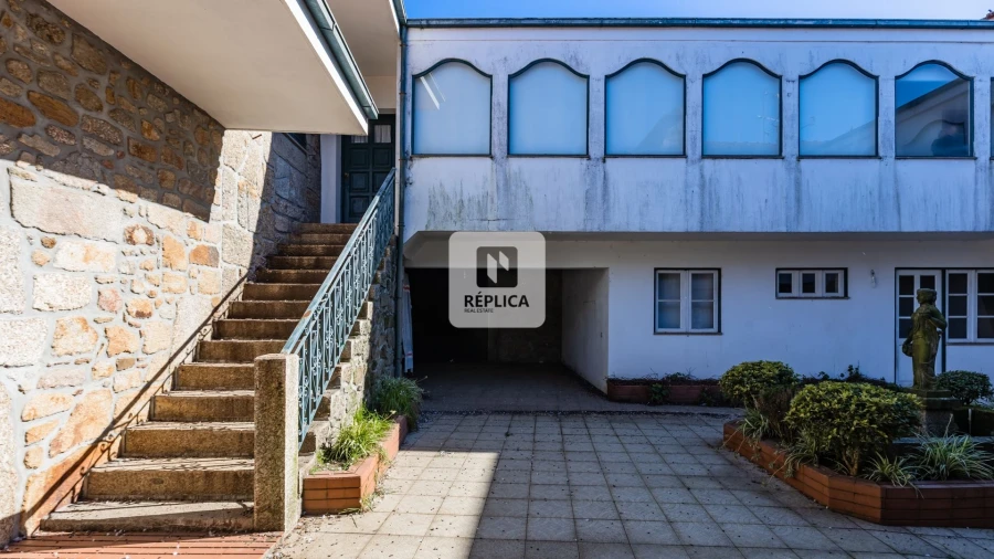 Quinta T9 para Venda em Carreira e Refojos de Riba de Ave Foto 2