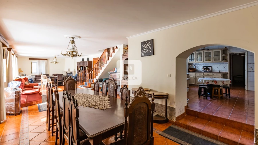 Quinta T9 para Venda em Carreira e Refojos de Riba de Ave Foto 6