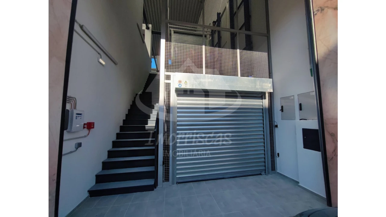 Armazém para Venda em Sacavém e Prior Velho Foto 6