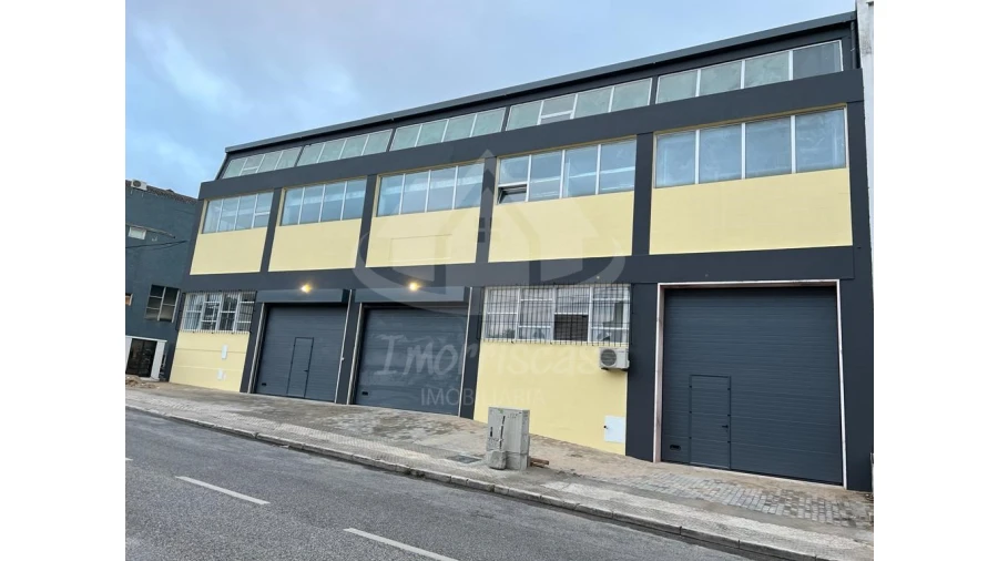 Armazém para Venda em Sacavém e Prior Velho Foto 4