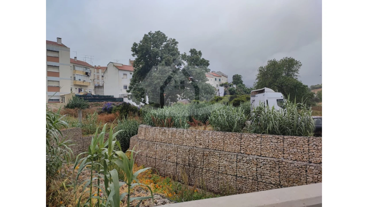 Terreno para Venda em Póvoa de Santa Iria e Forte da Casa Foto 4