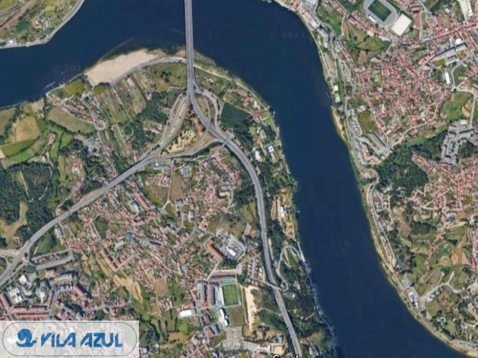 Terreno para Venda em Oliveira do Douro Foto 4