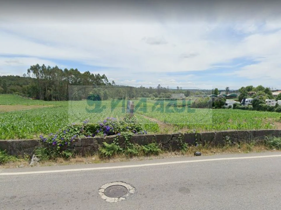 Terreno P/ Prédio para Venda em Castêlo da Maia Foto 4