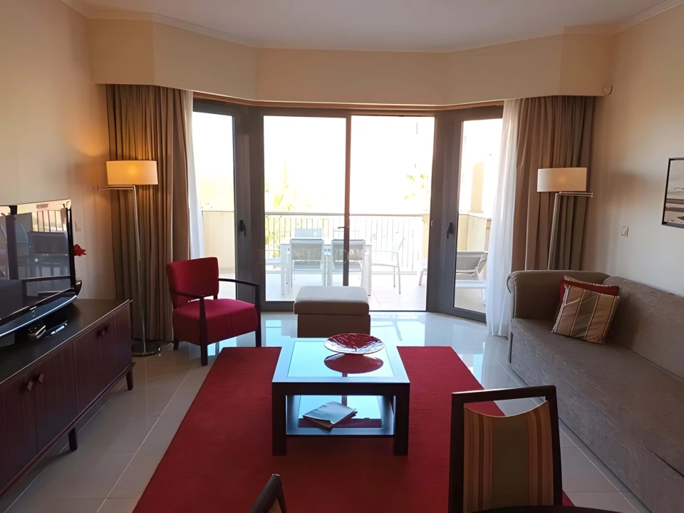 Apartamento T2 para Venda em Quarteira Foto 4