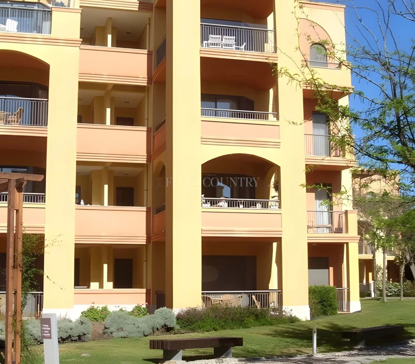 Apartamento T2 para Venda em Quarteira Foto 14