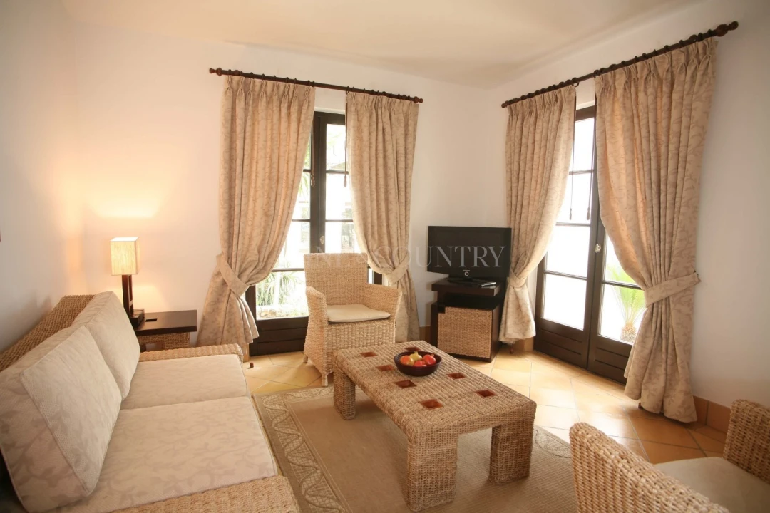 Apartamento T2 para Venda em Albufeira e Olhos de Água Foto 9