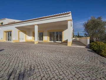Negócio para Venda em Lagoa e Carvoeiro