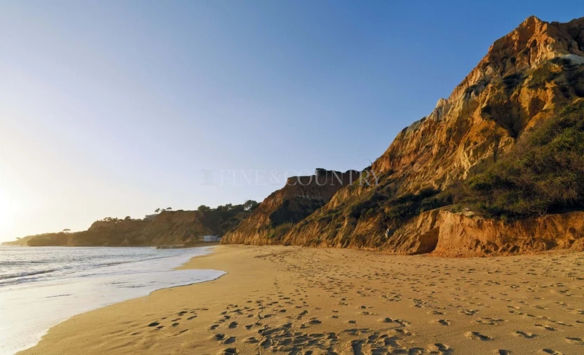Moradia T4 para Venda em Albufeira e Olhos de Água Foto 11