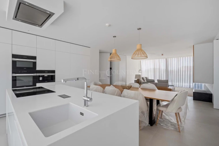 Apartamento T2 para Venda em Quarteira Foto 14