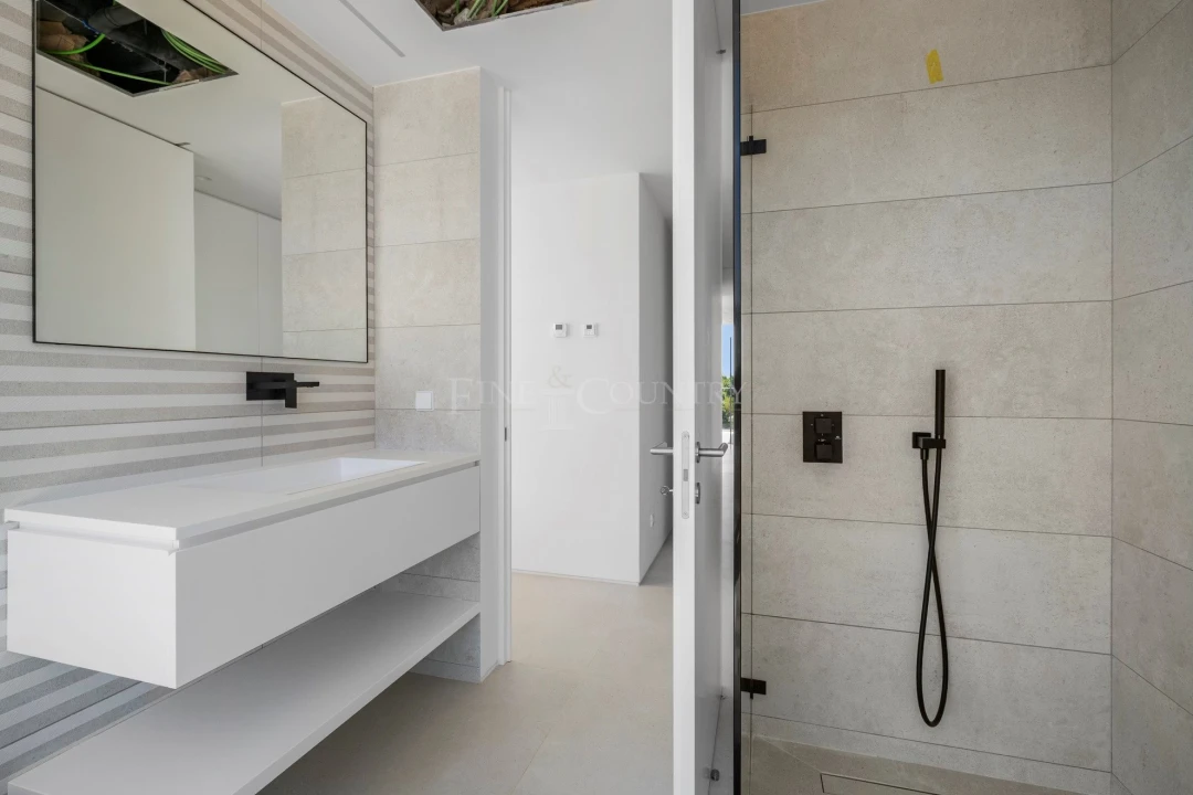 Apartamento T3 para Venda em Quarteira Foto 22