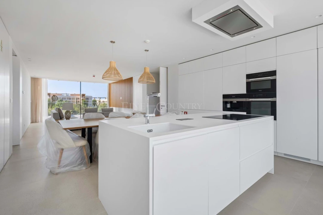 Apartamento T3 para Venda em Quarteira Foto 11