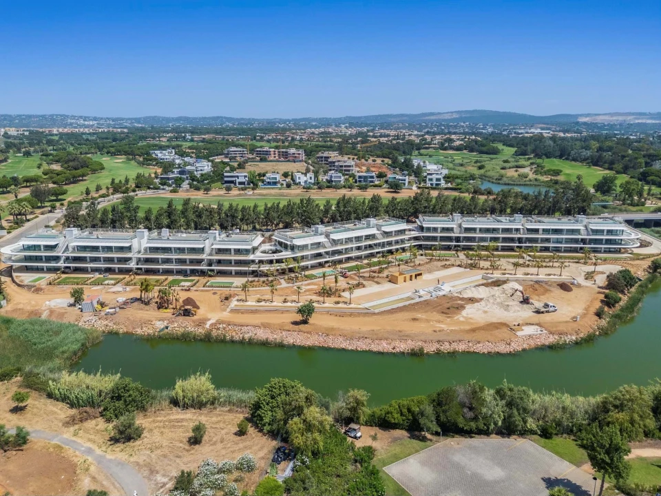 Apartamento T3 para Venda em Quarteira Foto 36