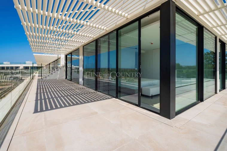 Apartamento T3 para Venda em Quarteira Foto 16