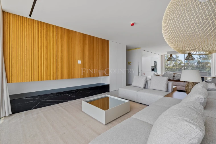 Apartamento T3 para Venda em Quarteira Foto 14