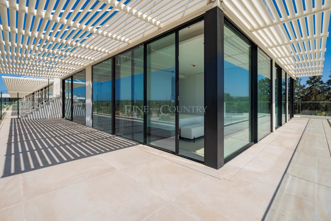 Apartamento T3 para Venda em Quarteira Foto 17