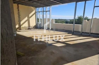 Moradia T7 para Venda em Olhão