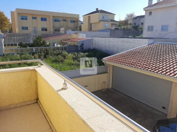 Moradia T4 para Venda em Arcozelo
