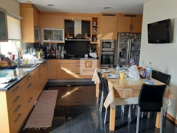 Moradia T4 para Venda em Arcozelo