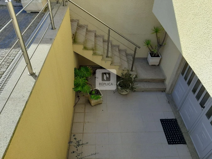 Moradia T4 para Venda em Arcozelo Foto 55